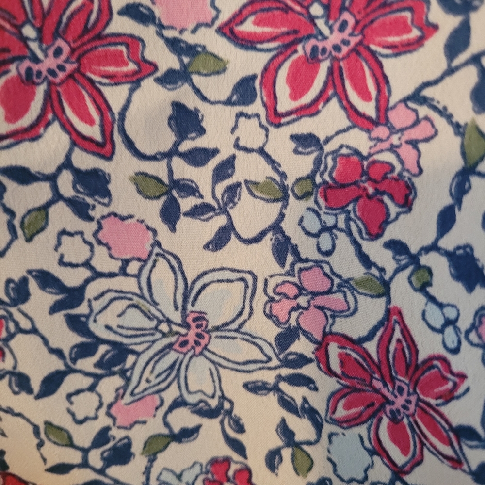 Vineyard Vines ruffled floral top - XS.         D15 - Picture 5 of 7